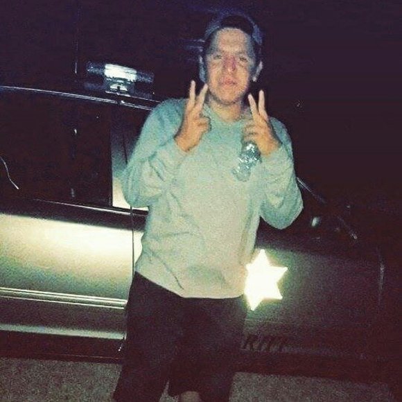 Meet your Posher, Felipe - Picture 1 of 1